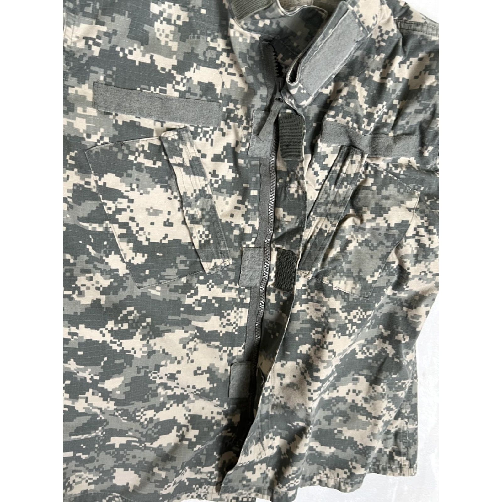 Vintage VINTAGE US Army ACU Jacket Mens Small Regular Digital Camo Insect Shield Combat Size US S / EU 44-46 / 1 - 4 Thumbnail