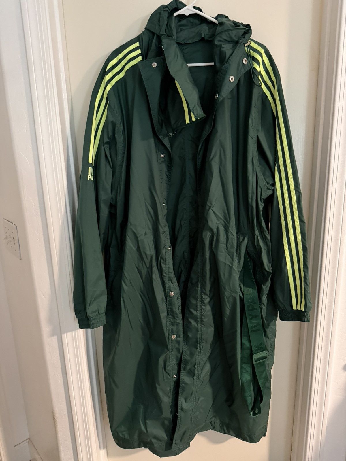 Adidas × Ivy Park Adidas x Ivy Park Wind Jacket Size US L / EU 52-54 / 3 - 1 Thumbnail