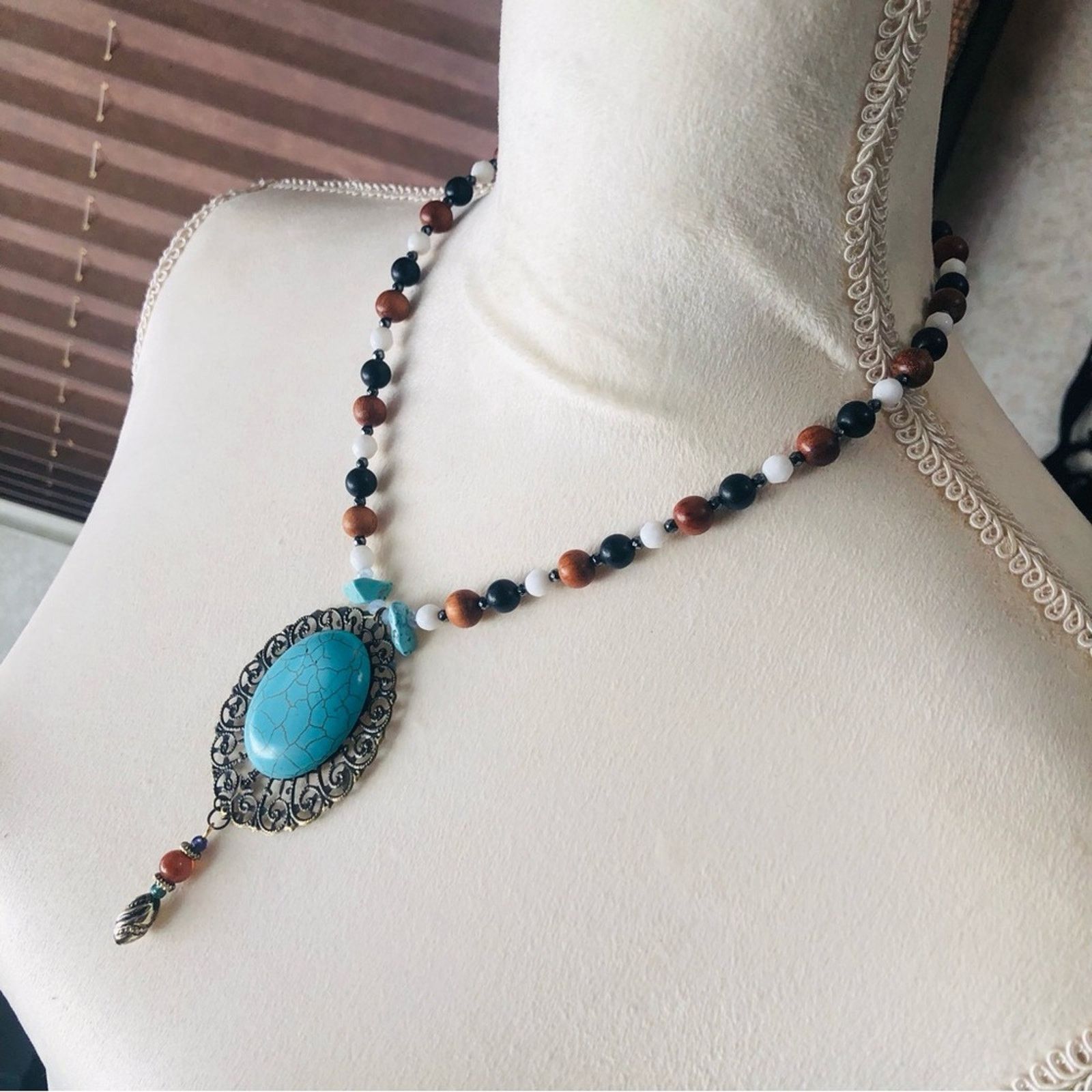 Handmade Handcrafted large howlite filigree pendant beaded necklace Size ONE SIZE - 4 Thumbnail