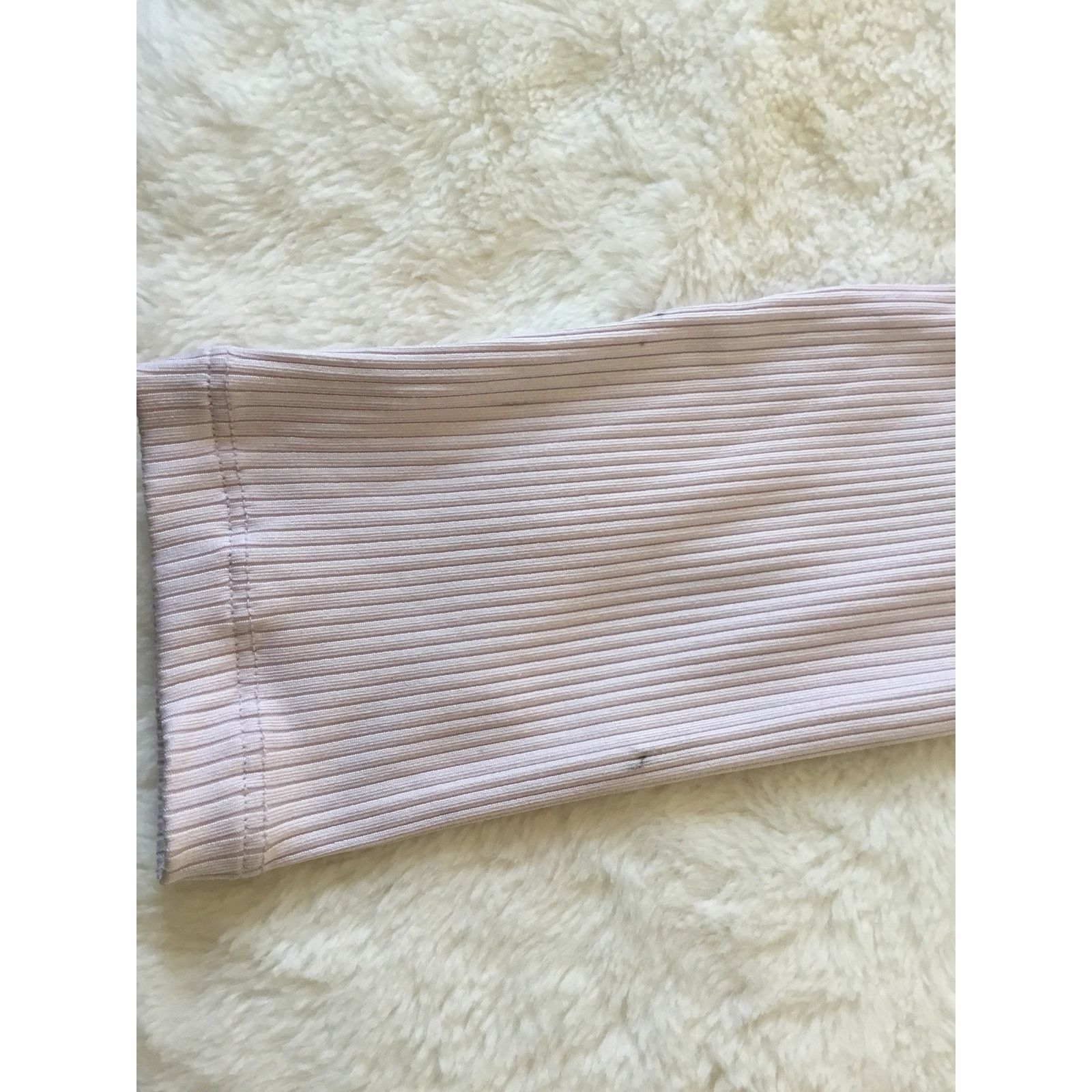 Anthropologie Anthropologie Lilac Twist Cut-Out Top Size M / US 6-8 / IT 42-44 - 15 Thumbnail