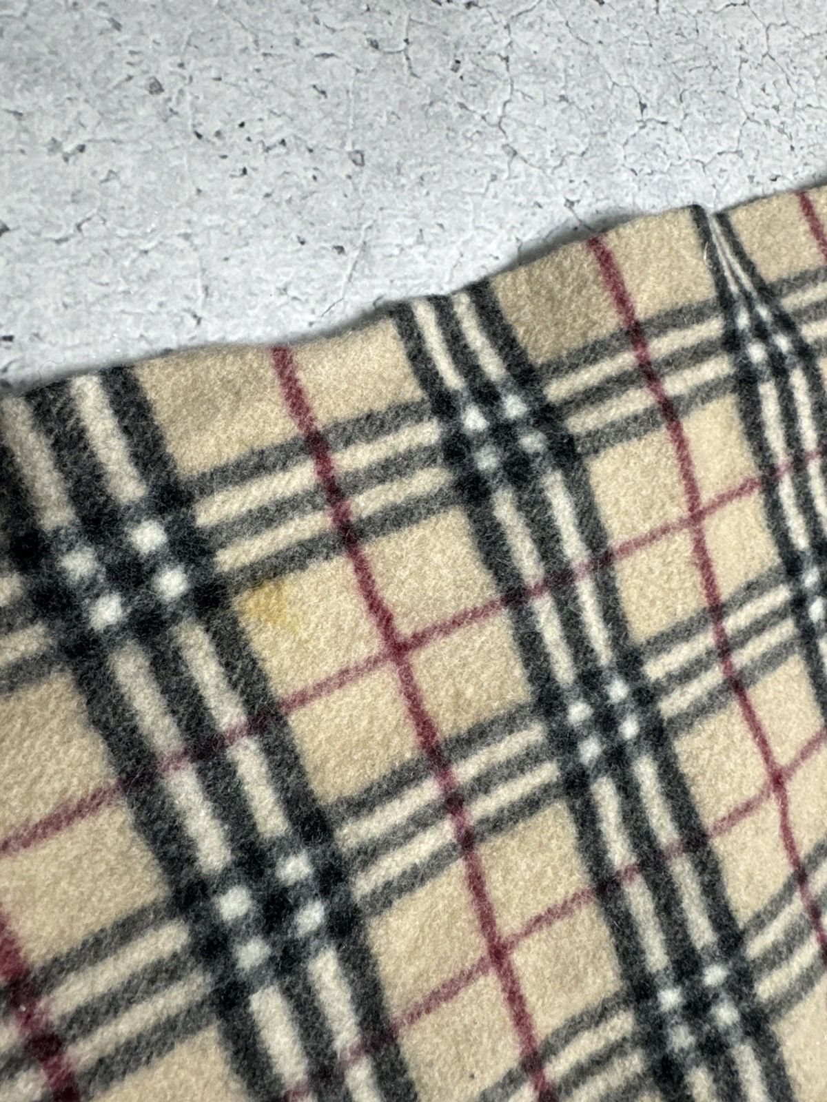 Burberry Burberry London Nova Check Luxury Wool Scarf Size ONE SIZE - 3 Thumbnail