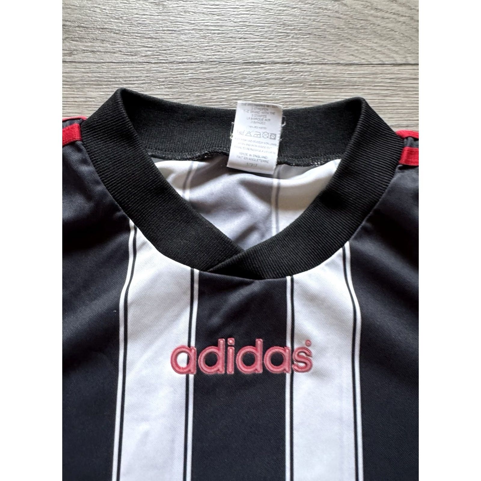 Adidas ADIDAS FOOTBALL SHIRT Jersey L Men White Black 2000s ADIDAS TEMPLATE Soccer Jersey Mens Size US L / EU 52-54 / 3 - 5 Thumbnail