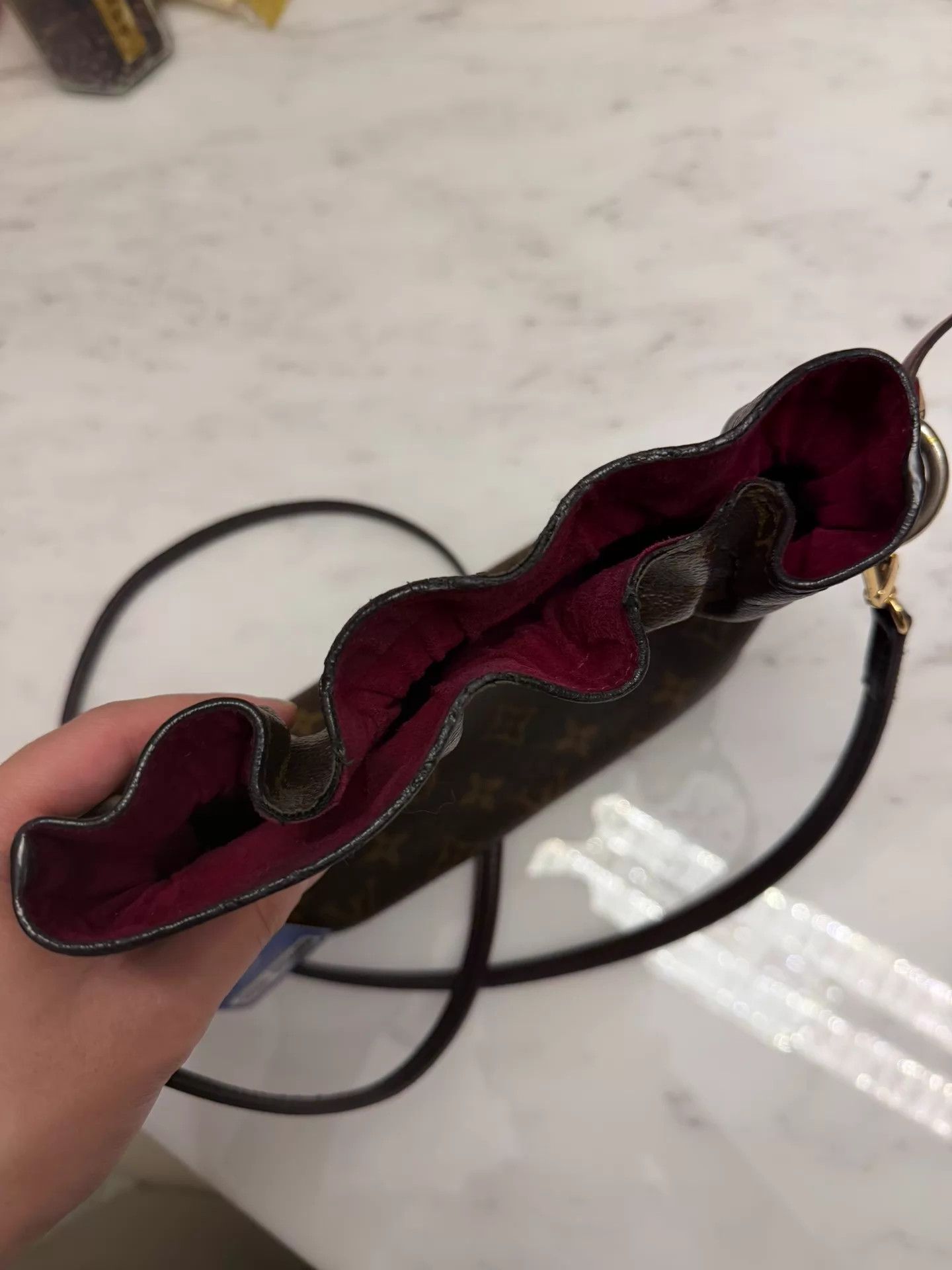 Louis Vuitton Louis Vuitton Monogram Canvas Pouch Size ONE SIZE - 4 Thumbnail