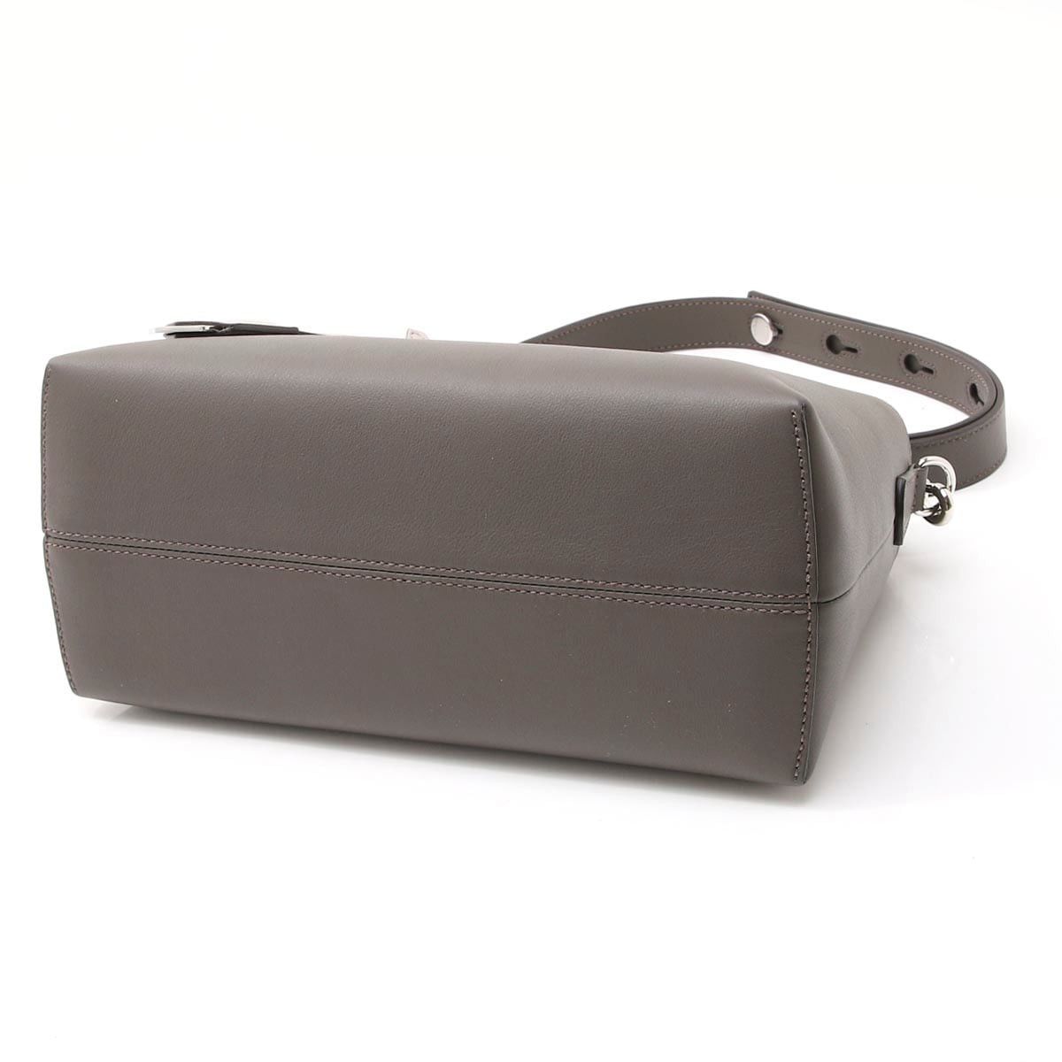 Fendi o1s1wg110925 Size: OS/ By The Way Medium in Black Size ONE SIZE - 5 Thumbnail