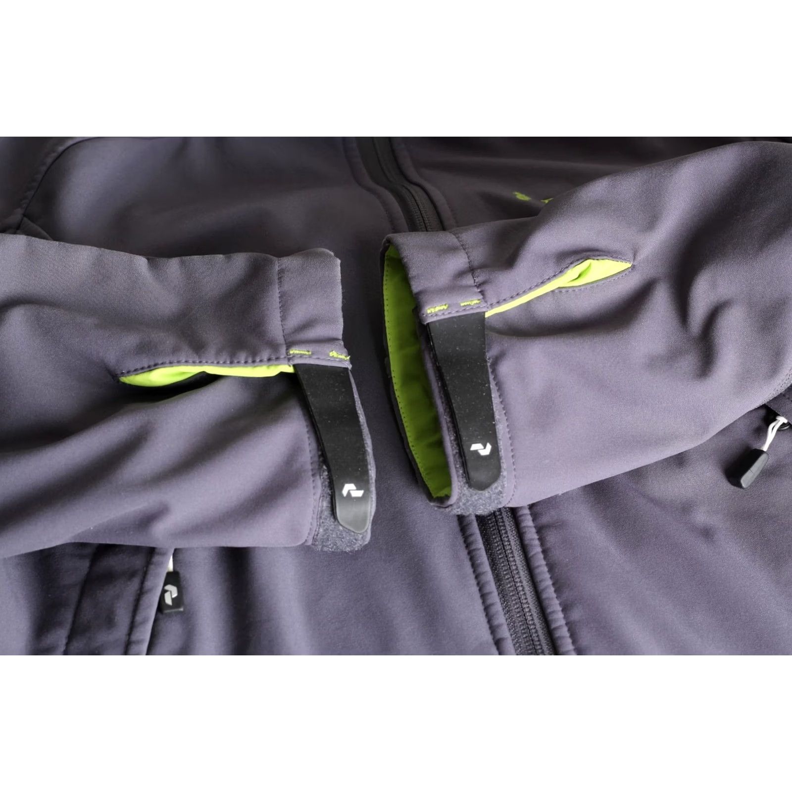 Peak Performance PEAK PERFORMANCE Hooded Jacket Men M Soft Shell Ski Outdoor Hiking MJ6394 Jacket Size US M / EU 48-50 / 2 - 7 Thumbnail