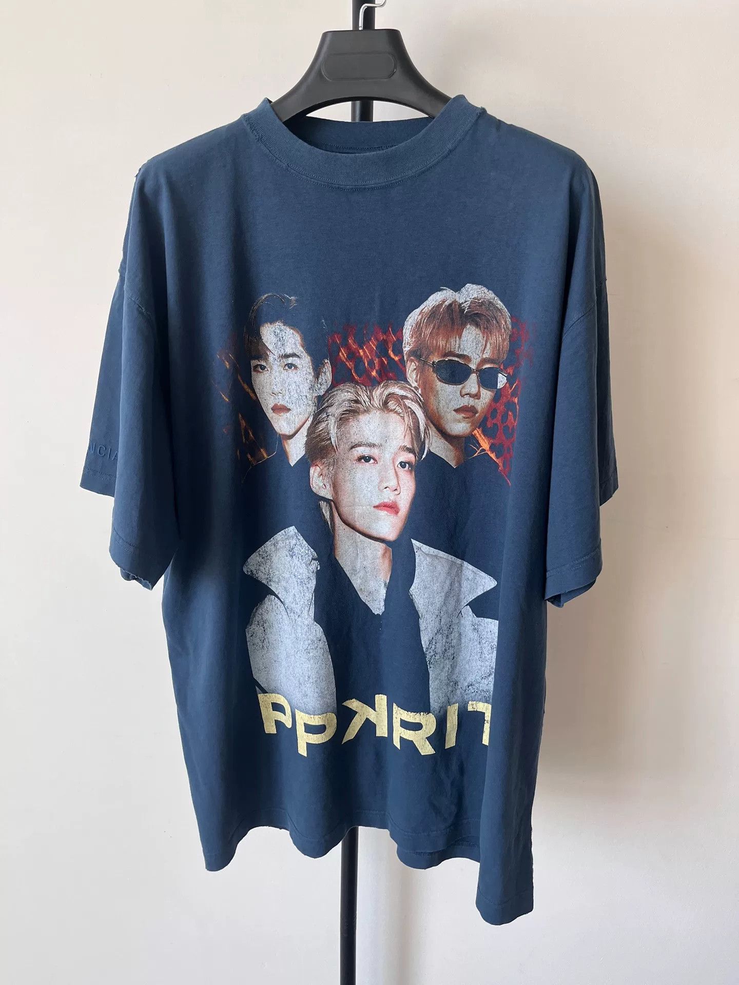 Balenciaga Balenciaga FW25 Fanclub Print T-shirt Size US S / EU 44-46 / 1 - 1 Thumbnail