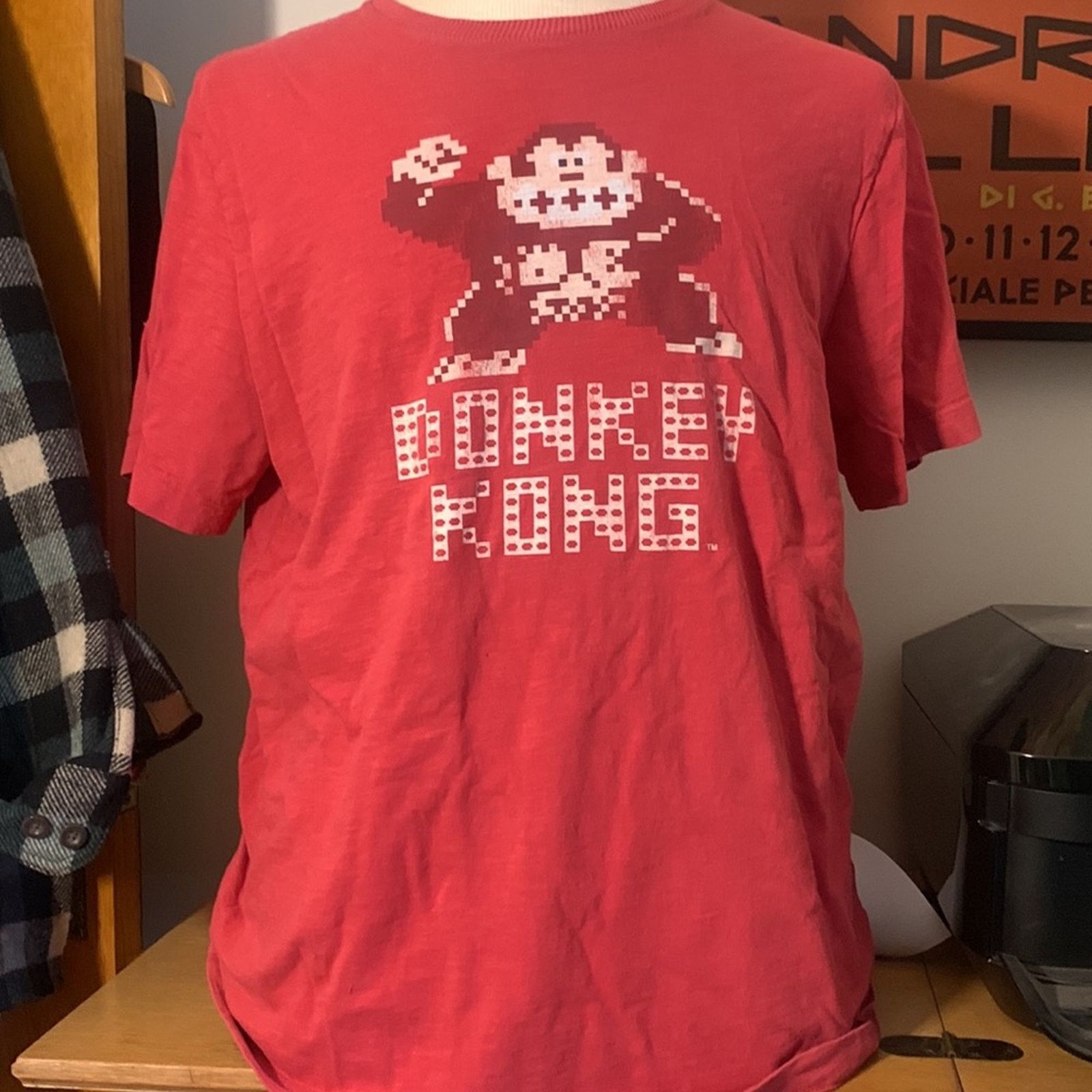 Vintage 90’s Donkey Kong vintage red T-shirt by Junk Food Size US L / EU 52-54 / 3 - 1 Thumbnail