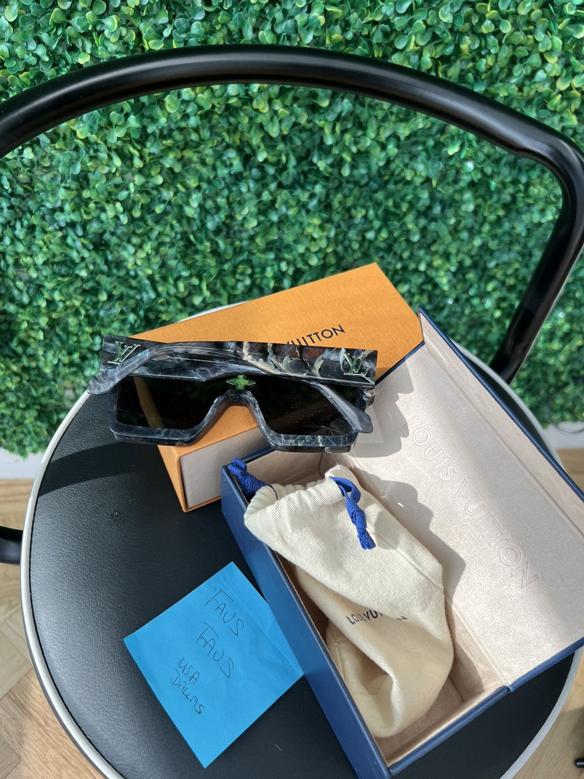 Louis Vuitton LV Cyclone Glasses (RARE MARBLE) Size ONE SIZE - 7 Thumbnail