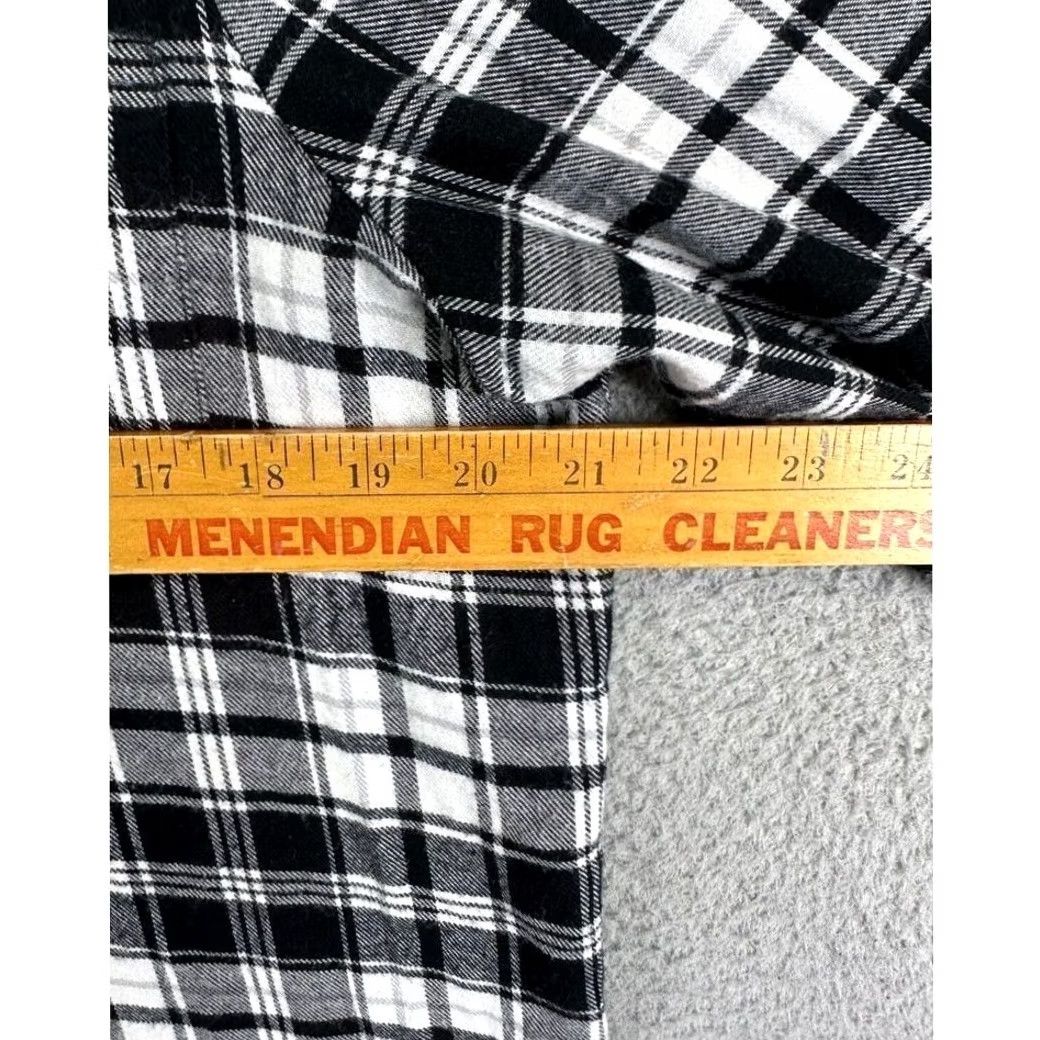 Vintage Free Press Shirt Womens M Black/White Plaid Button Up Pocket EUC Size M / US 6-8 / IT 42-44 - 6 Thumbnail