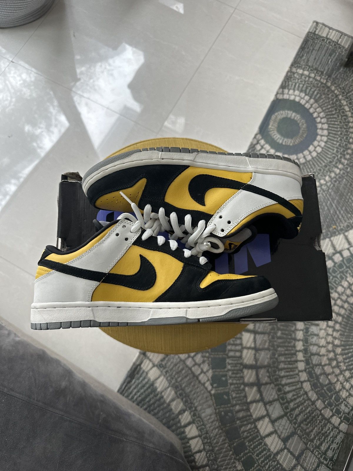 Nike SB Nike SB Dunk Low Bic Size US 10 / EU 43 - 2 Thumbnail