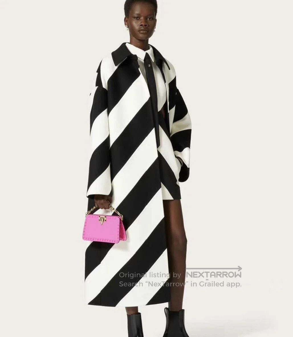 Valentino Valentino FW23 Diagonal Stripe Coat. Size S / US 4 / IT 40 - 3 Thumbnail