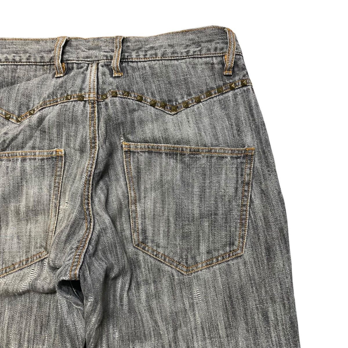 Japanese Brand GUMU INTERNATIONAL Studded Distressed Denim Flare Jeans Size US 31 - 12 Thumbnail