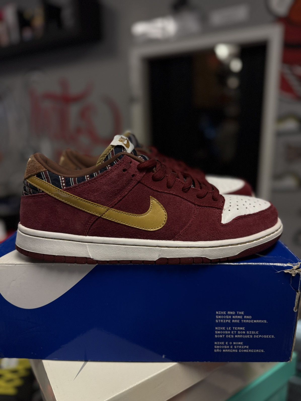 Nike Size 11 - Nike Dunk Pro SB Low Anchorman 2009 (304292-672 Size US 11 / EU 44 - 1 Thumbnail