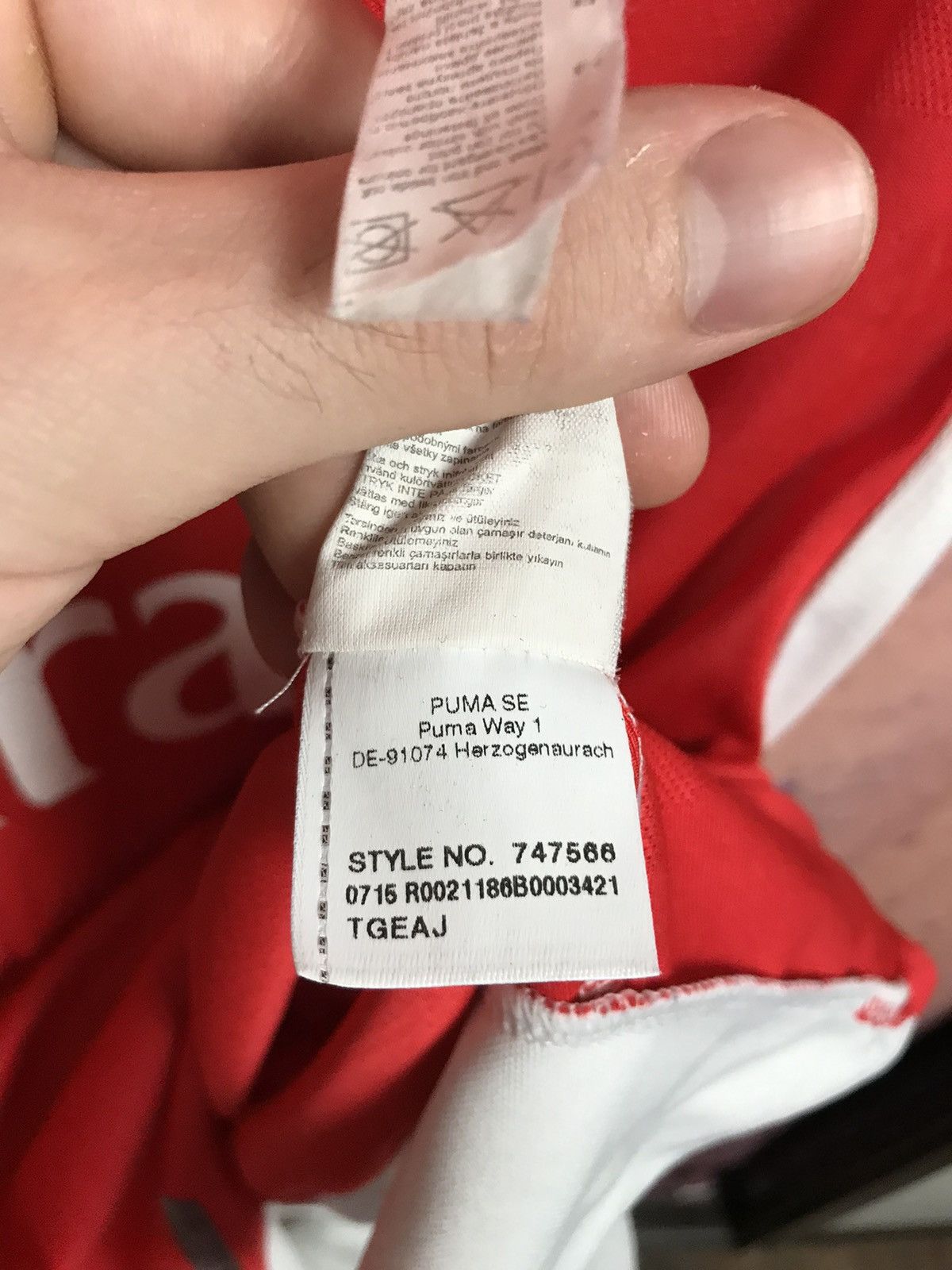 Puma Arsenal Streetwear soccer jersey Size US M / EU 48-50 / 2 - 7 Thumbnail