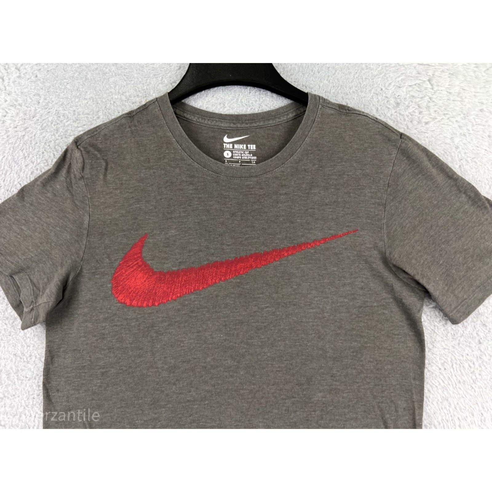 Nike Nike Mens Shirt Gray S Short Sleeve Crew Neck T-Shirt Logo Athletic Sports 90s Outdoor Retro Nike Dri-FIT Boys Mens Size US S / EU 44-46 / 1 - 5 Thumbnail