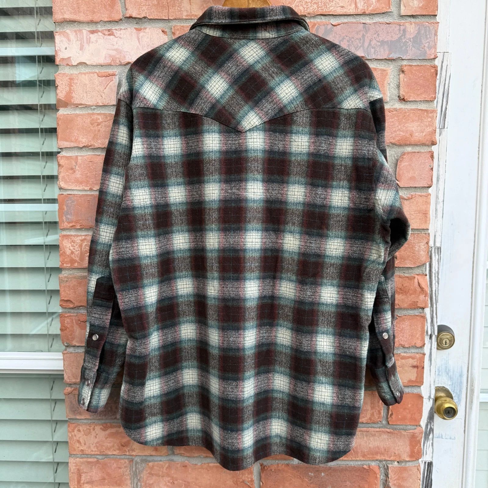 Pendleton Vintage High Grade Western Wear Pearl Snap Wool Long Sleeve Size US XL / EU 56 / 4 - 4 Thumbnail