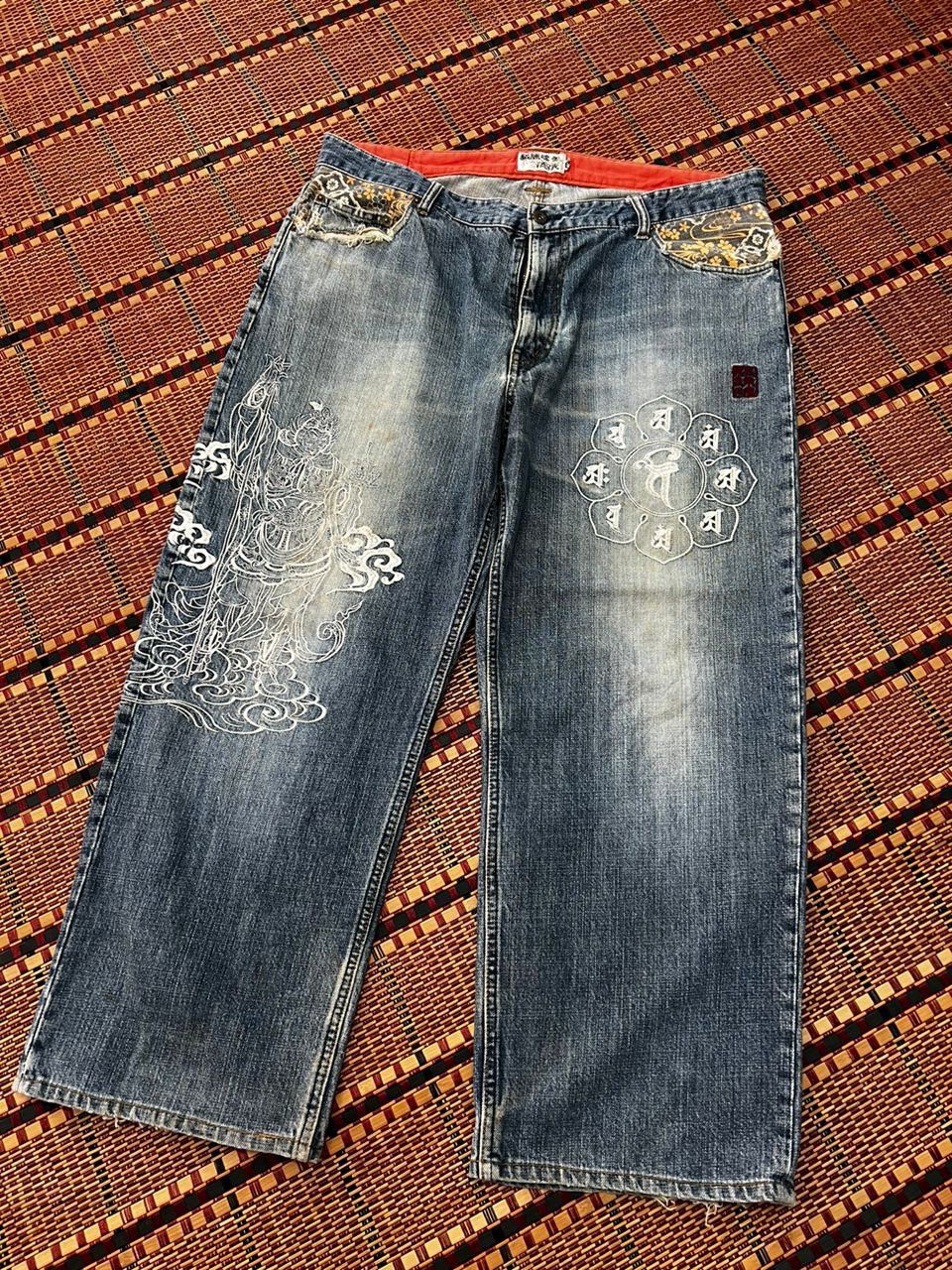 Designer Karakuri Tamashi Embroidery Distressed Jeans Size US 40 / EU 56 - 2 Thumbnail