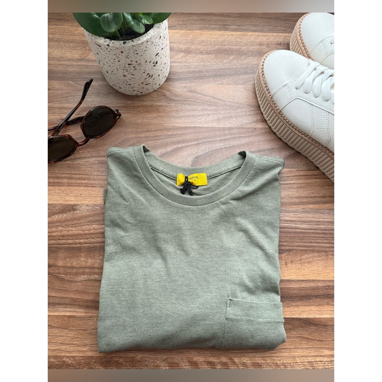 Allbirds allbirds Olive Green Cotton, Wool, and Lyocell Crewneck Tee Size US S / EU 44-46 / 1 - 1 Thumbnail