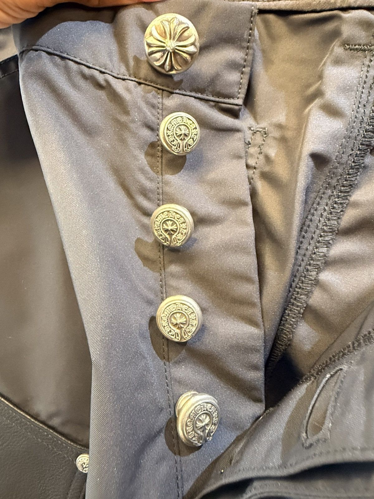 Chrome Hearts Chrome Hearts Carpenter Shorts Size US 33 - 7 Thumbnail