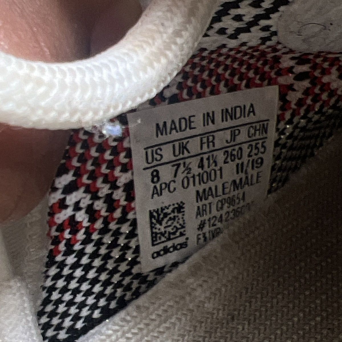 Adidas Yeezy boost 350 zebra Size US 8 / EU 41 - 8 Thumbnail
