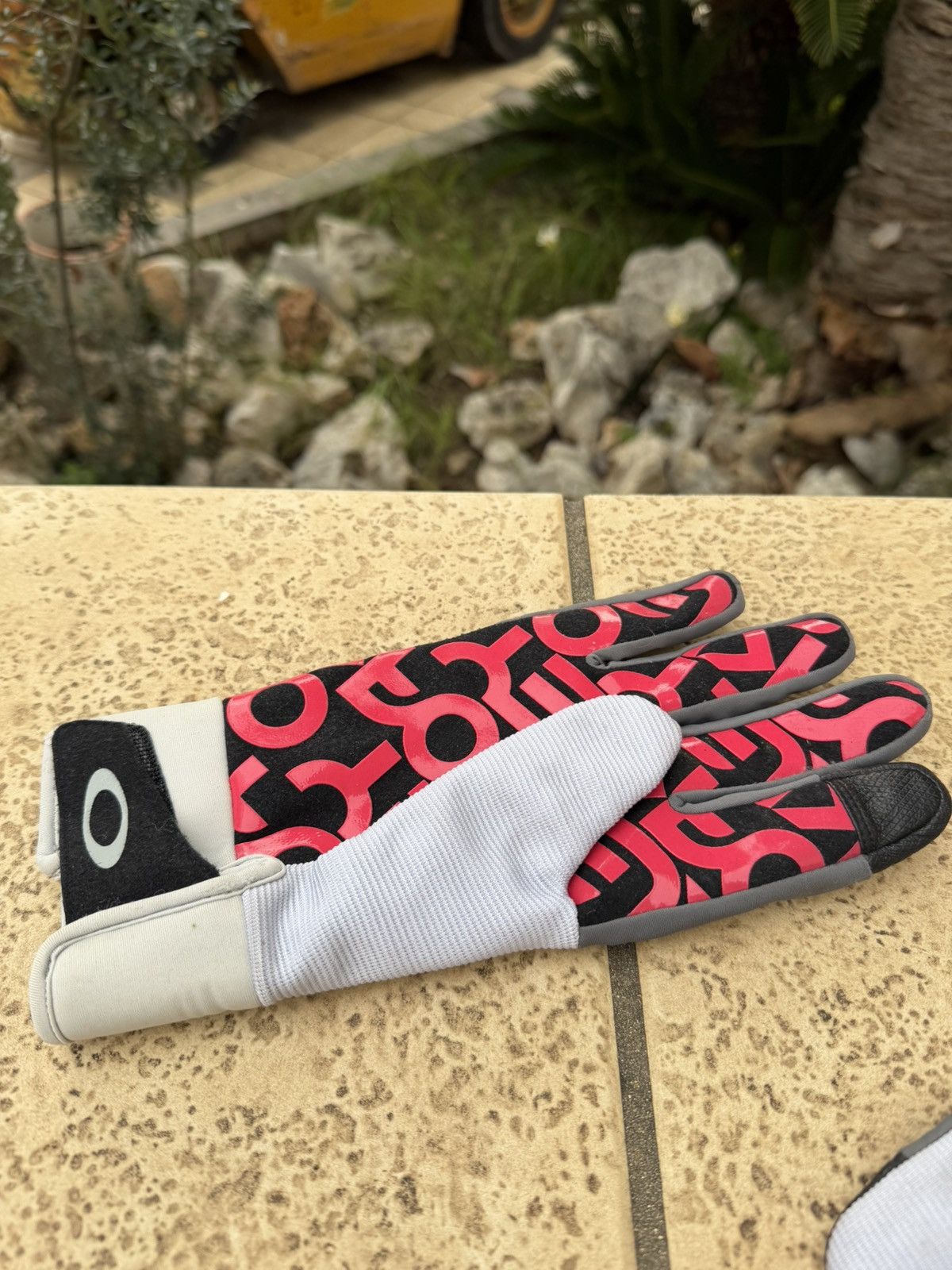 Oakley Oakley Gloves Grey Vintage Size ONE SIZE - 4 Thumbnail