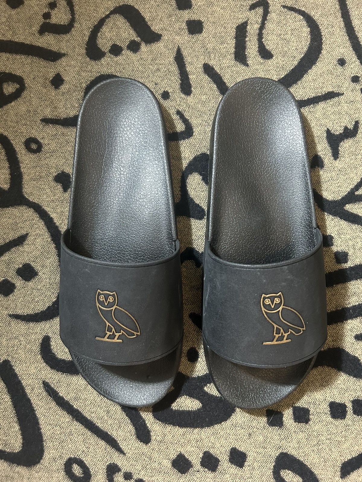 Drake × October's Very Own 2019 Octobers Very Own Og Owl Slide Size US 12 / EU 45 - 1 Thumbnail