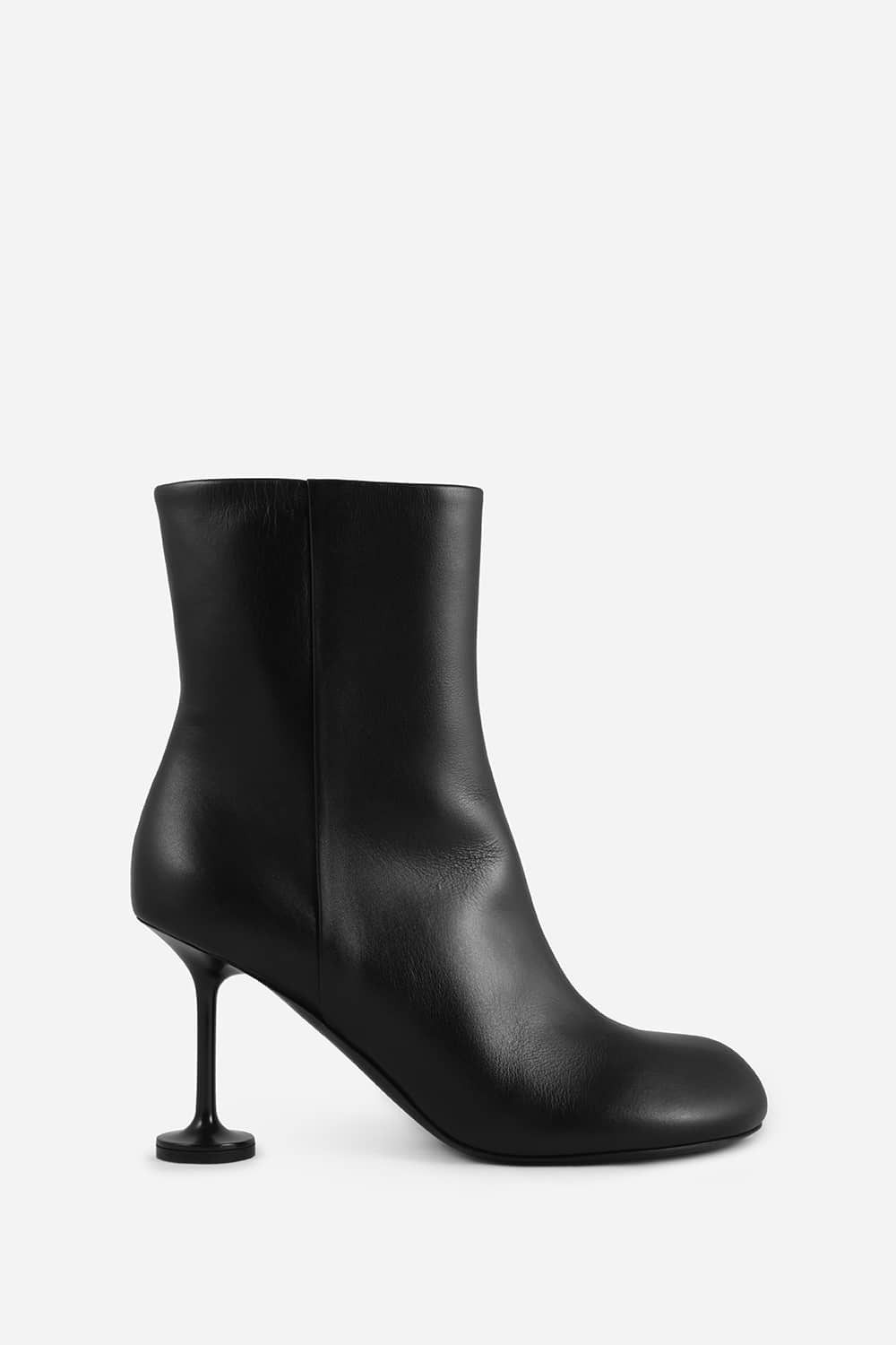 Balenciaga o1y0625 Leather Ankle Boots in Black Size US 7.5 / IT 37.5 - 1 Thumbnail