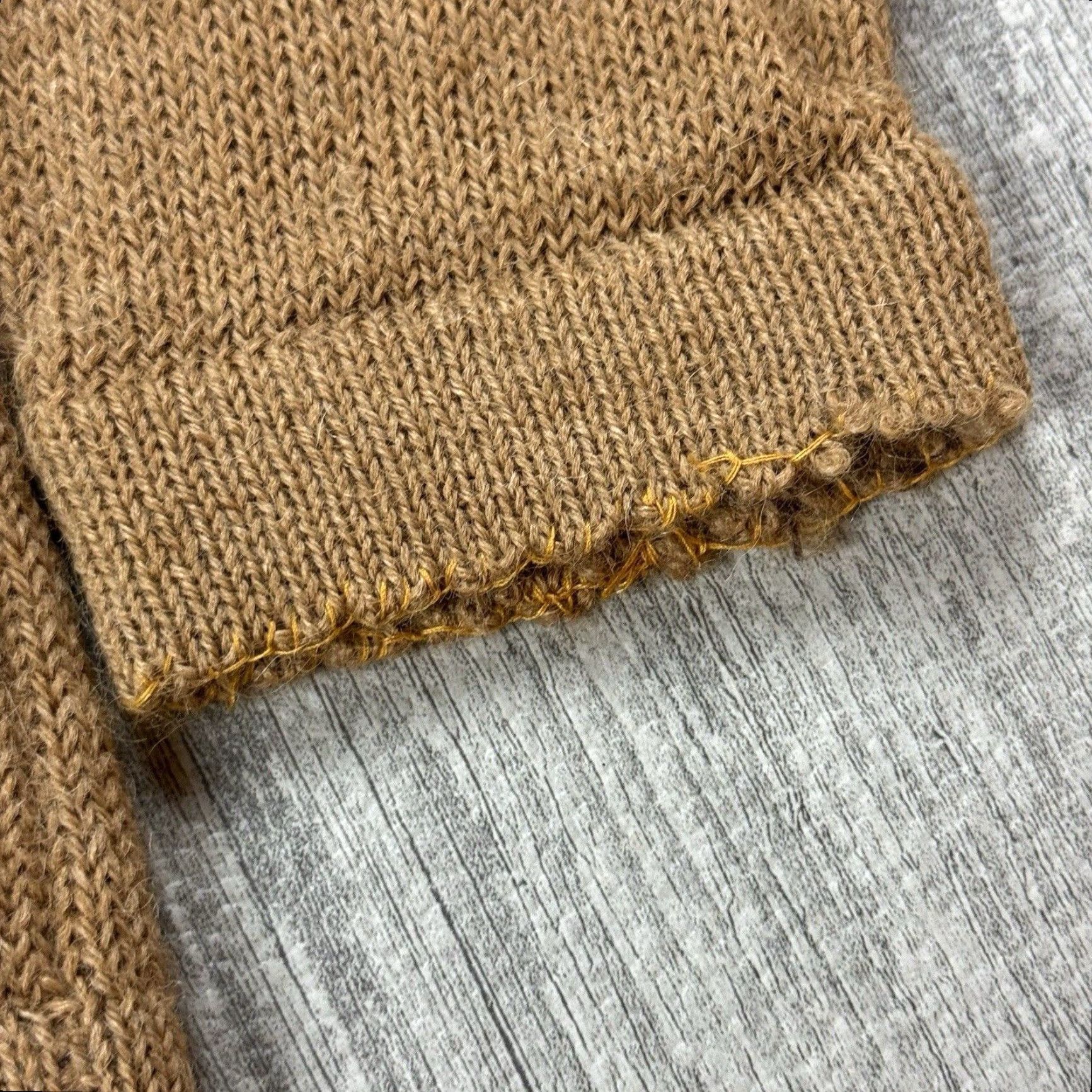 Vintage VINTAGE Peruvian Connection 100% Alpaca Wool Cardigan Sweater M Brown Pockets Long Sleeve Womens Size M / US 6-8 / IT 42-44 - 4 Thumbnail