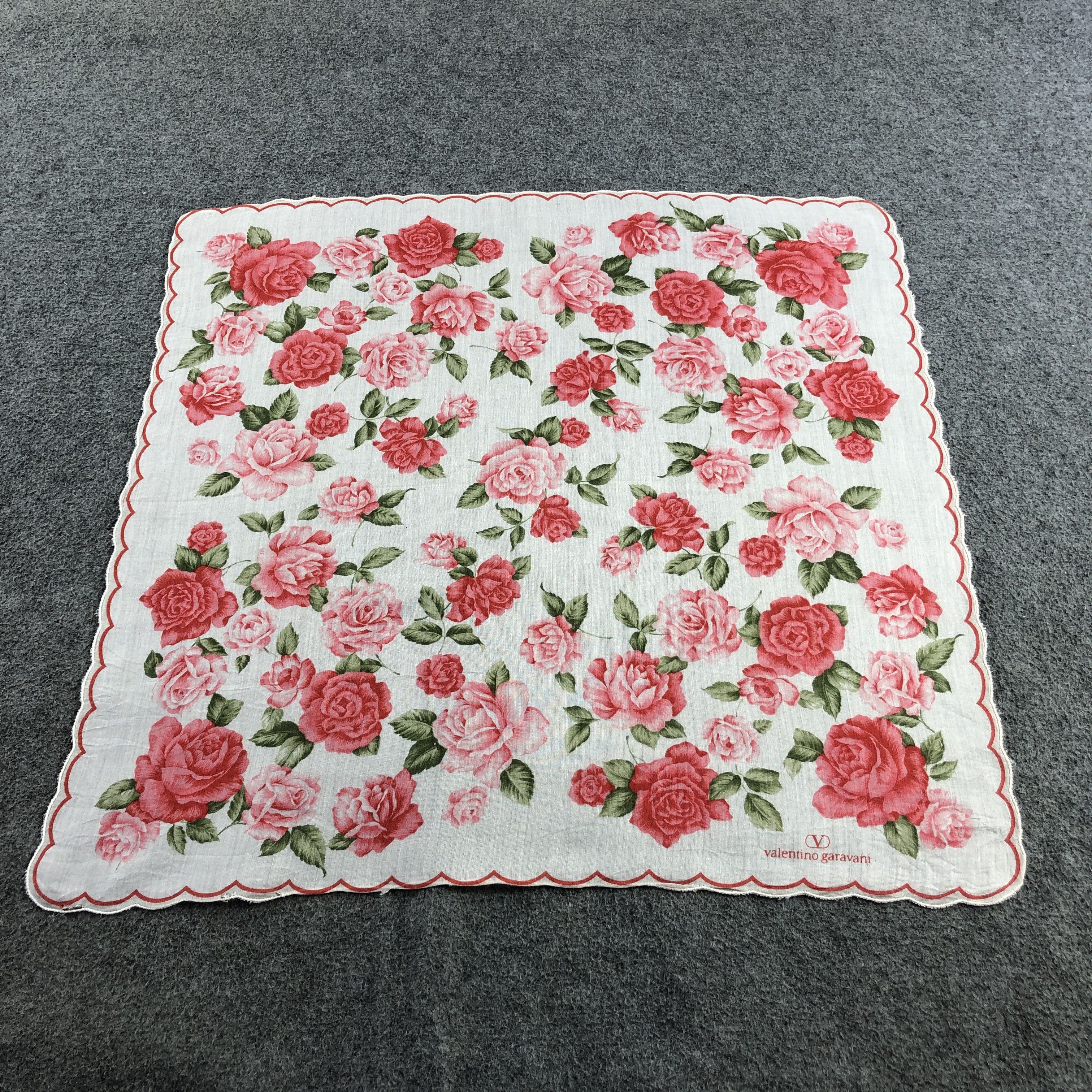 Vintage ValenTINO GarAVANI Handkerchief Neckerchief Bandana H2693 Size ONE SIZE - 2 Thumbnail