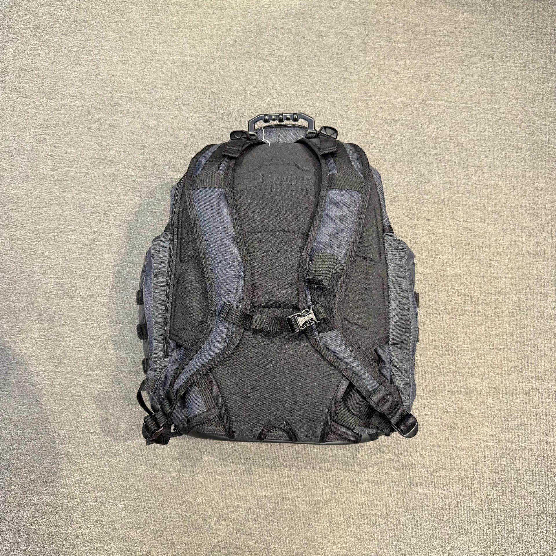Oakley OAKLEY Backpack Q5 Size 34 - 2 Thumbnail