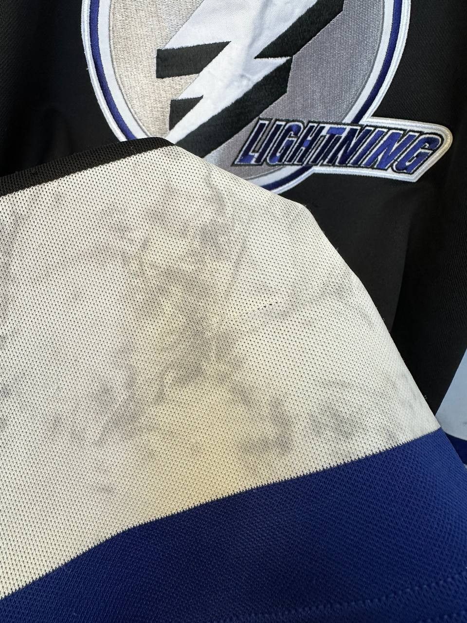 Ccm Vintage CCM NHL Tampa Bay Lightning Jersey Made in Canada Size US XL / EU 56 / 4 - 12 Thumbnail