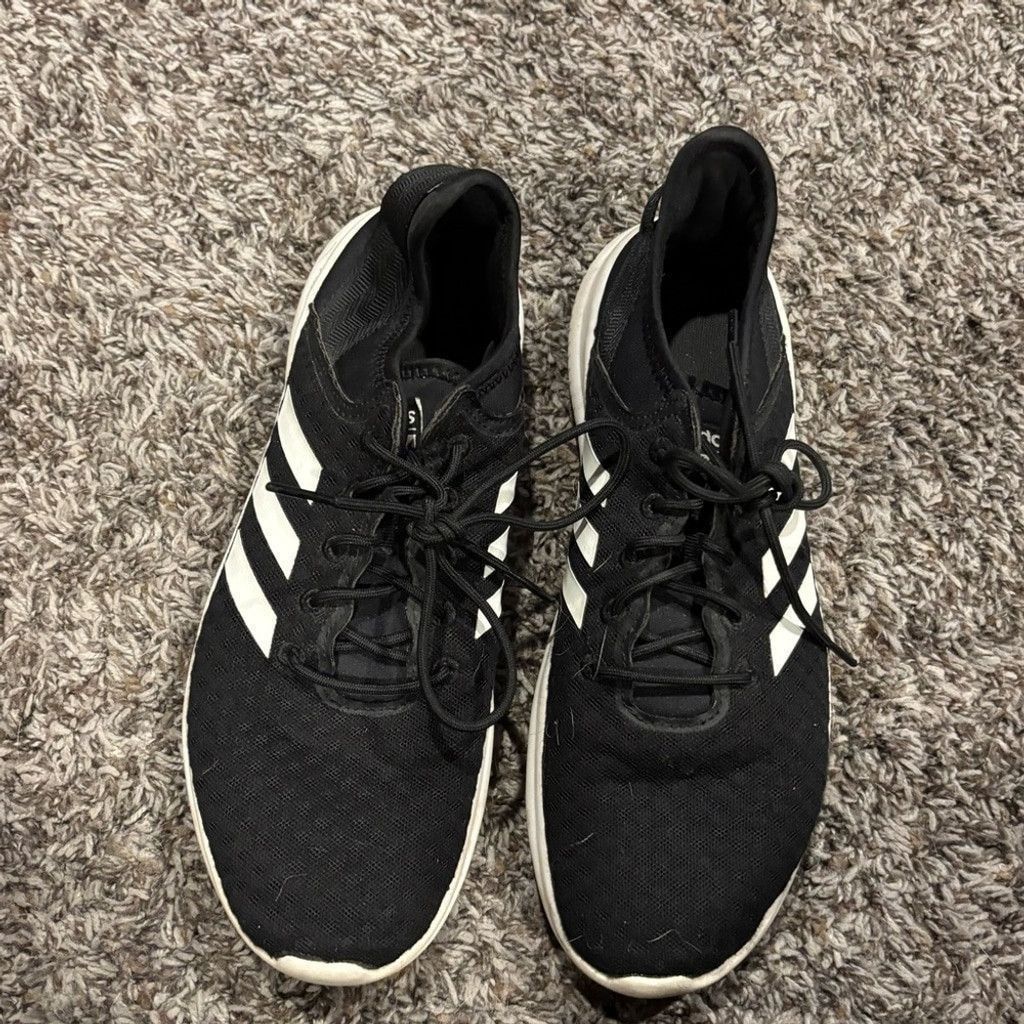 Adidas Adidas Black and White Cloudfoam Sneakers Size US 10 / EU 43 - 1 Thumbnail