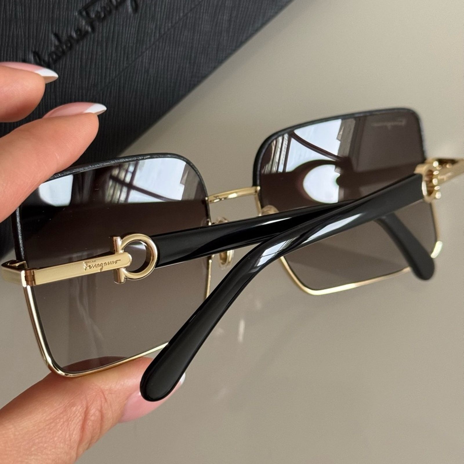 Salvatore Ferragamo New! Salvatore Ferragamo SF302SL 703, Unisex, Authentic Size ONE SIZE - 5 Thumbnail