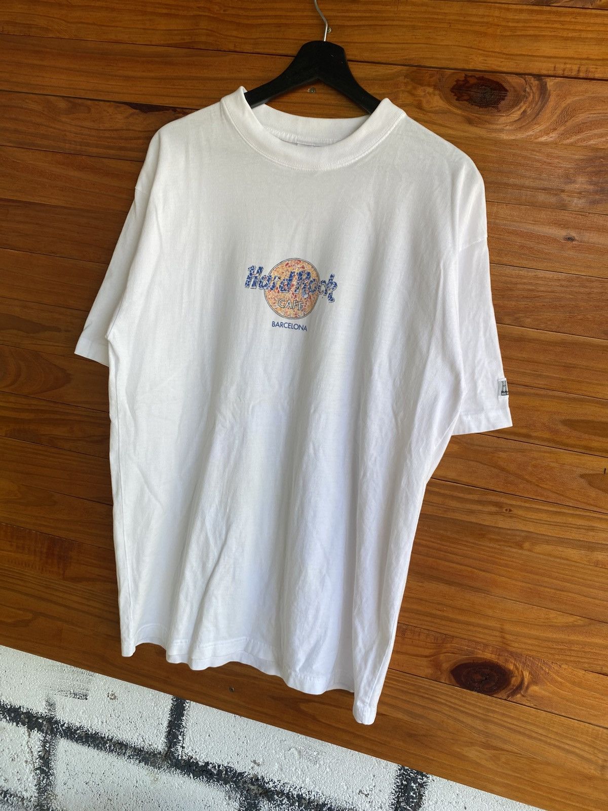 Hard Rock Cafe Vintage 90s Hard Rock Cafe Barcelona Heavy-T Pop Art Design Size US M / EU 48-50 / 2 - 11 Thumbnail