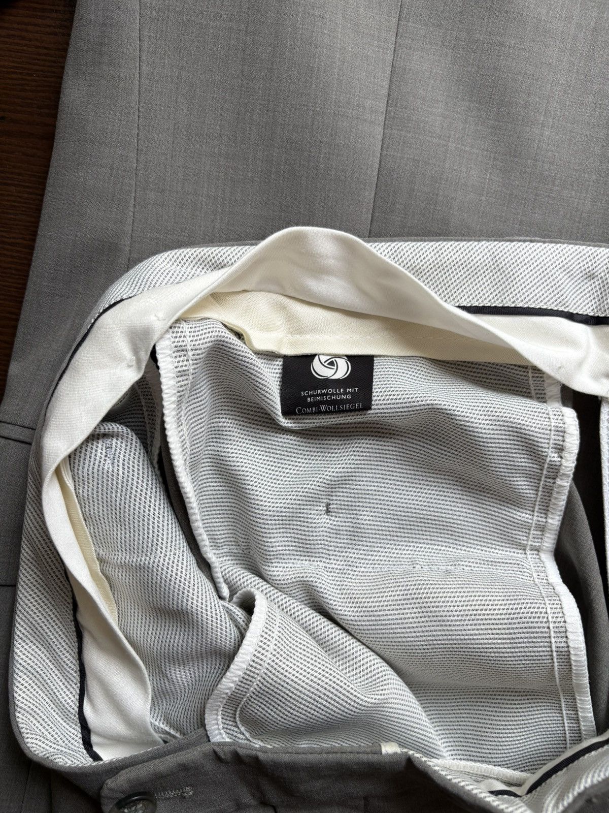 Bugatti × Designer Bugatti x Challenger – Men’s Classic Suit Size estimate: Size 52L - 14 Thumbnail