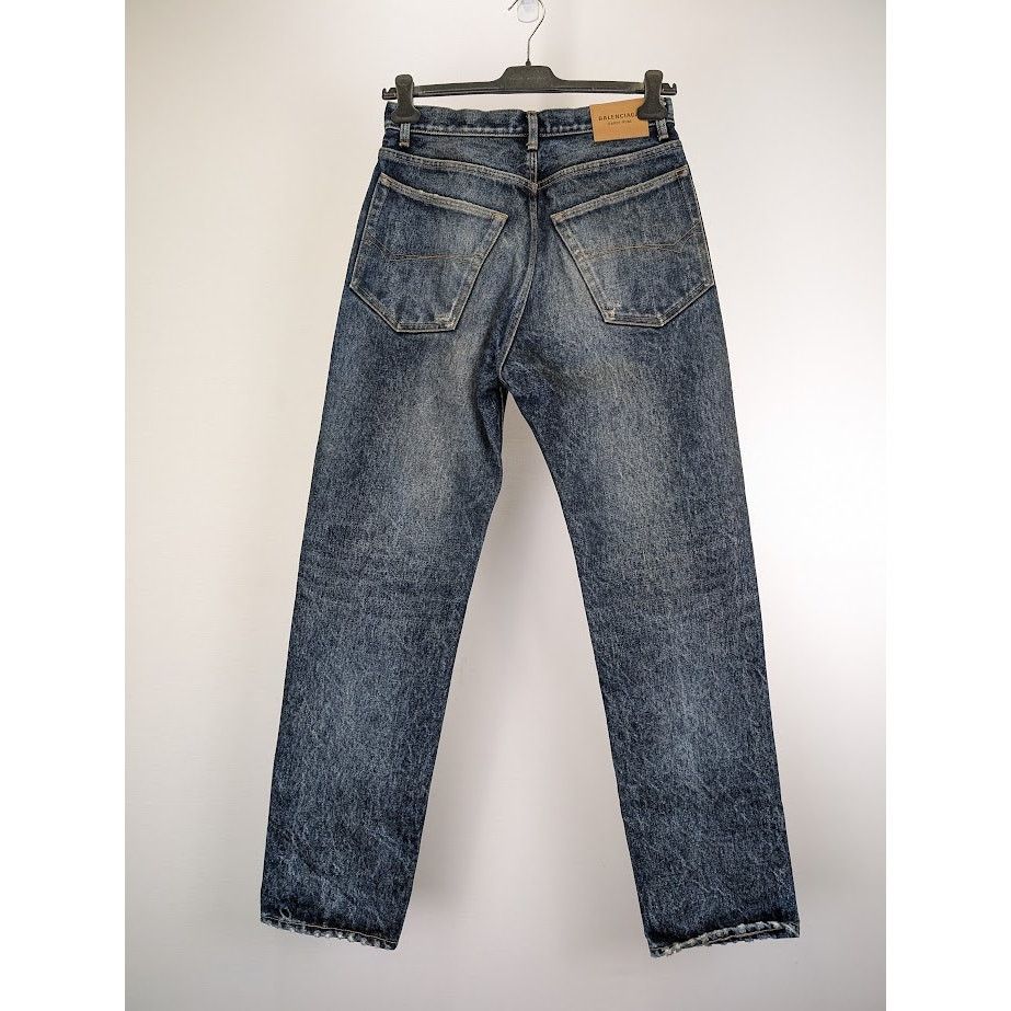 Balenciaga o1rshd1 Q:2 / Relaxed Jeans Denim Indigo in Deep Blue Size US 31 - 13 Thumbnail