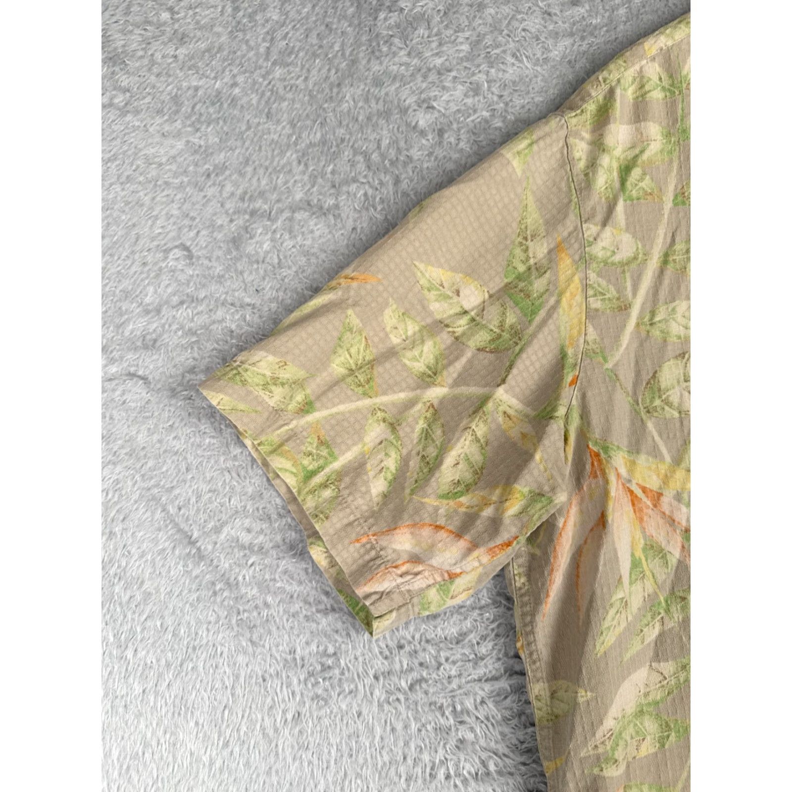 Paradise VINTAGE Caribbean Shirt Mens Large Gray Floral Bird Of Paradise Wood Button 100% Silk Size US L / EU 52-54 / 3 - 5 Thumbnail