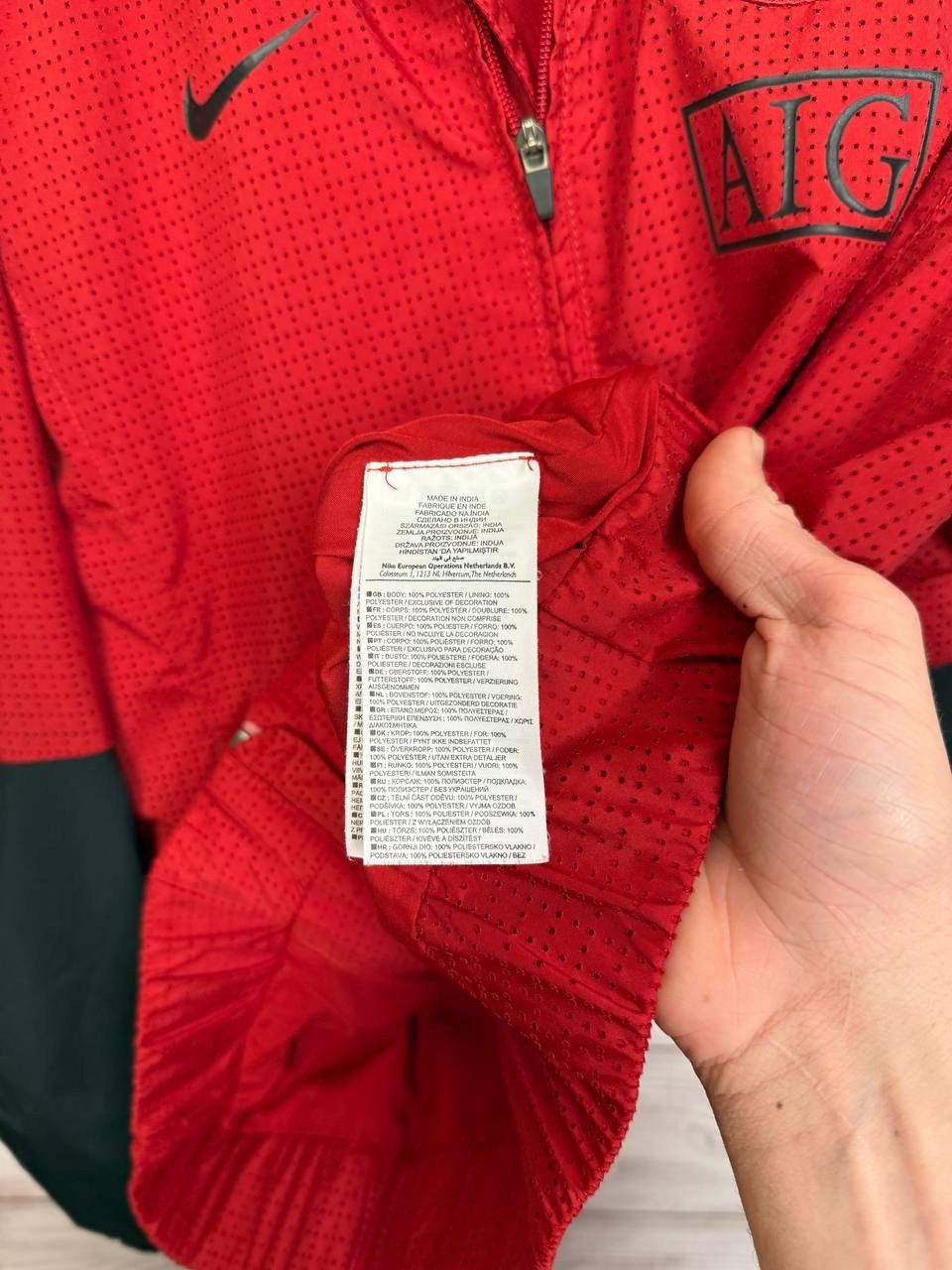 Nike Vintage 00s Nike Manchester United Track Jacket Red Mens Size US L / EU 52-54 / 3 - 7 Thumbnail