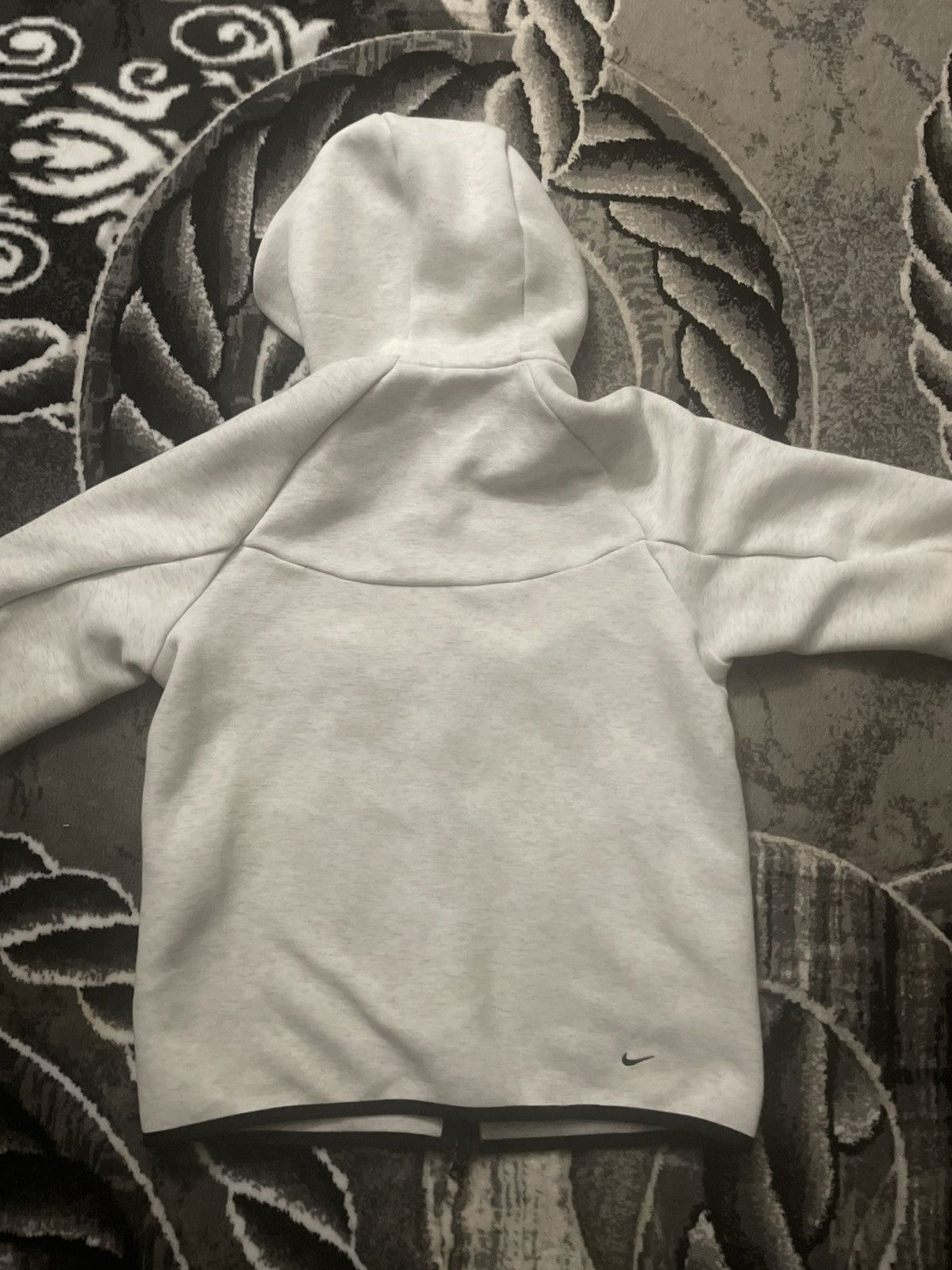 Nike Nike tech fleece white Size US M / EU 48-50 / 2 - 3 Thumbnail