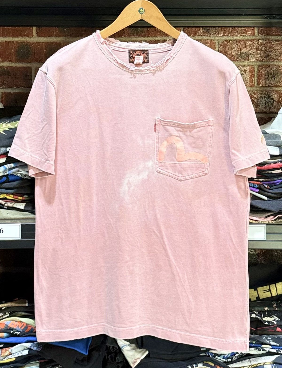 Evisu Thrashed Vintage Evisu Pocket Distressed Heavy Cotton Tee Size US L / EU 52-54 / 3 - 1 Thumbnail