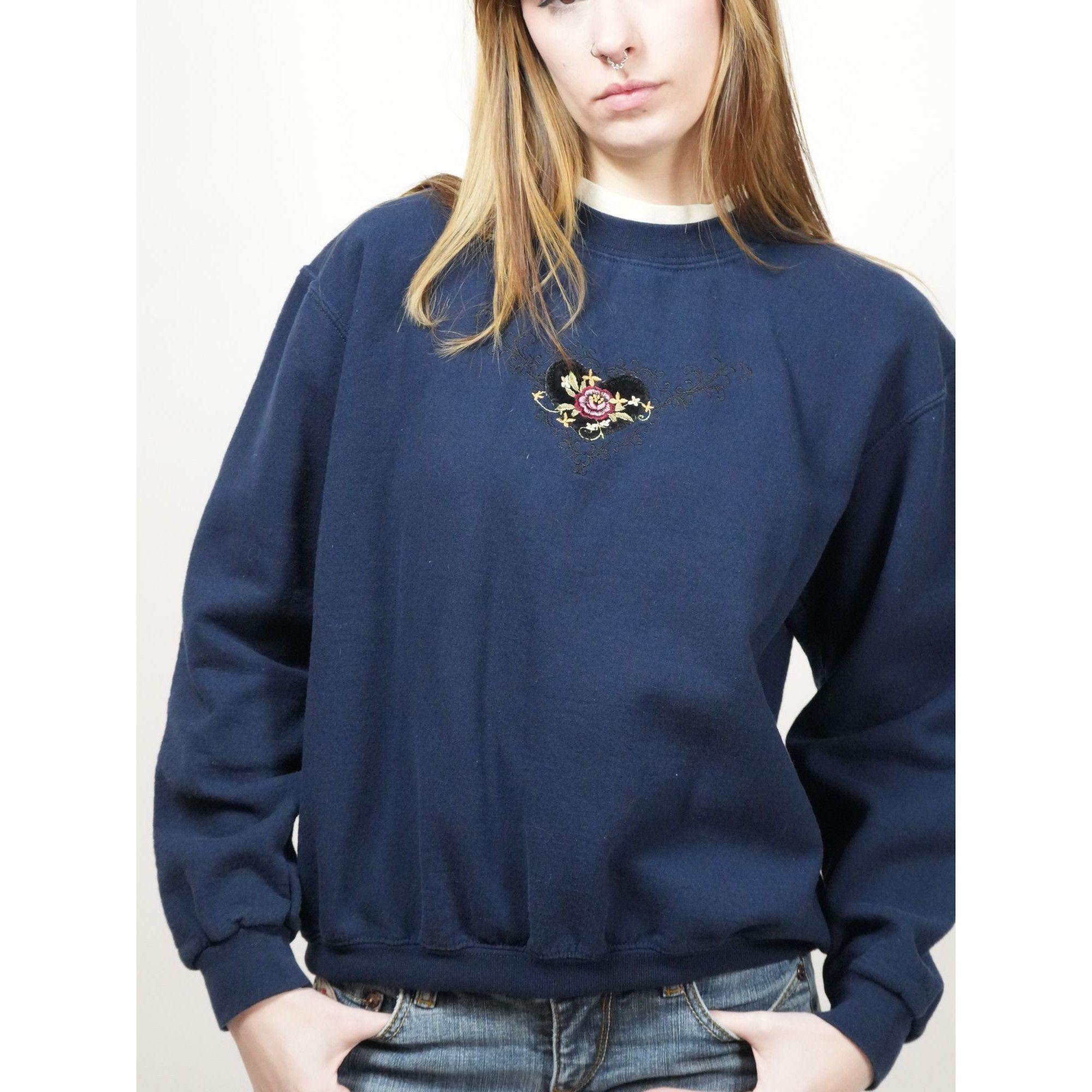 Other Vintage 90s Flower Heart Embroidered Navy Crewneck Size M / US 6-8 / IT 42-44 - 3 Thumbnail
