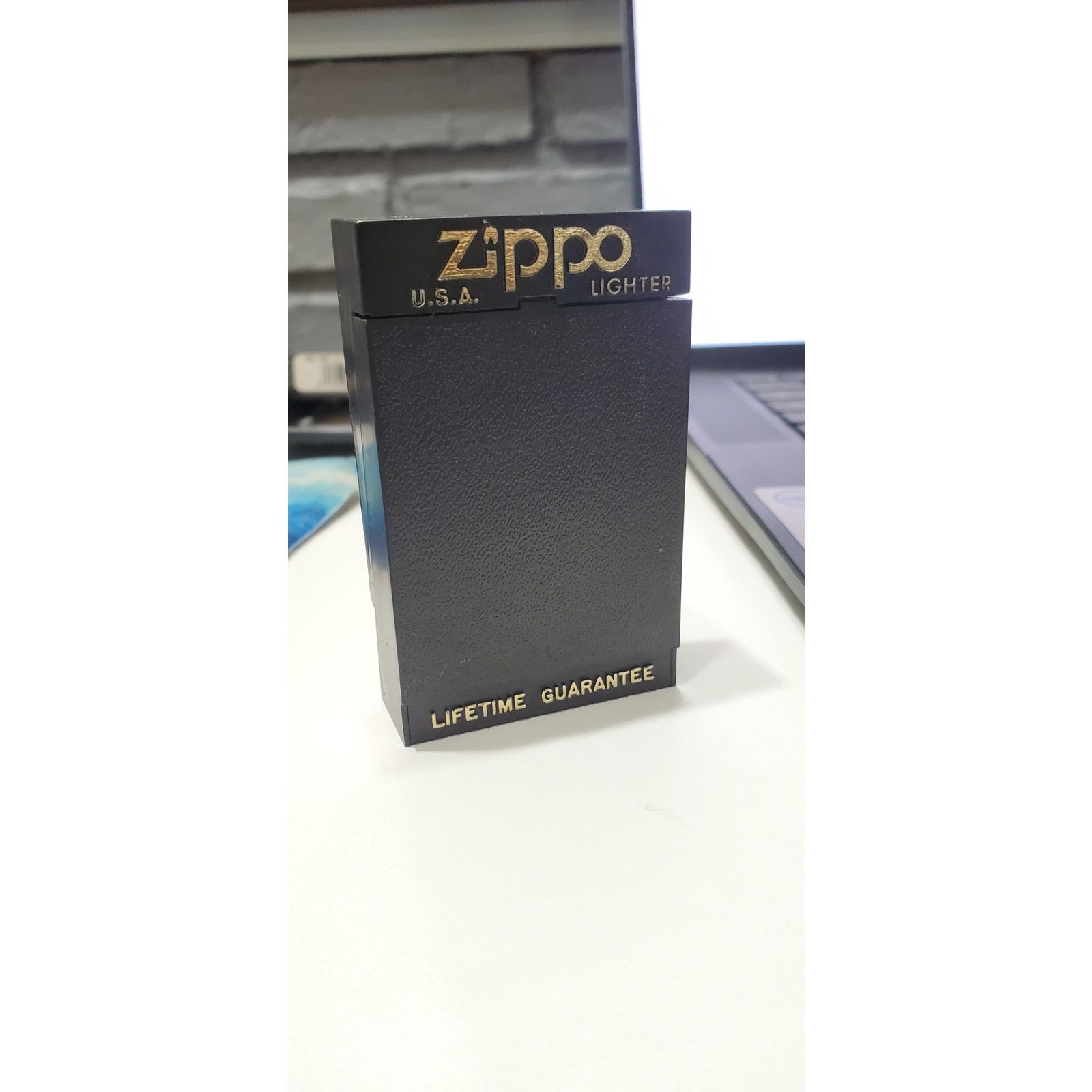 Zippo Vintage Zippo – Black Leopard Barrett Smythe – 1995 NIB Size ONE SIZE - 14 Thumbnail