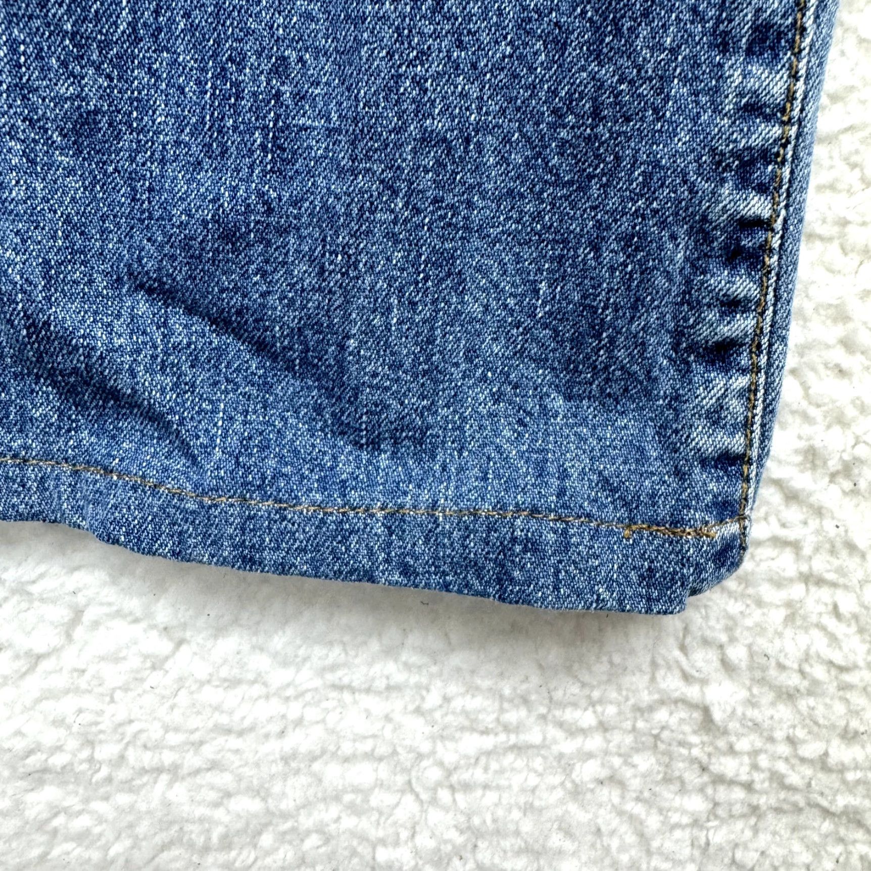 Abercrombie & Fitch VINTAGE Abercrombie Jeans 6 Womens Bootcut Flare Mid Rise Medium Wash Denim Jeans fits 1990s Womens Size 28" / US 6 / IT 42 - 6 Thumbnail