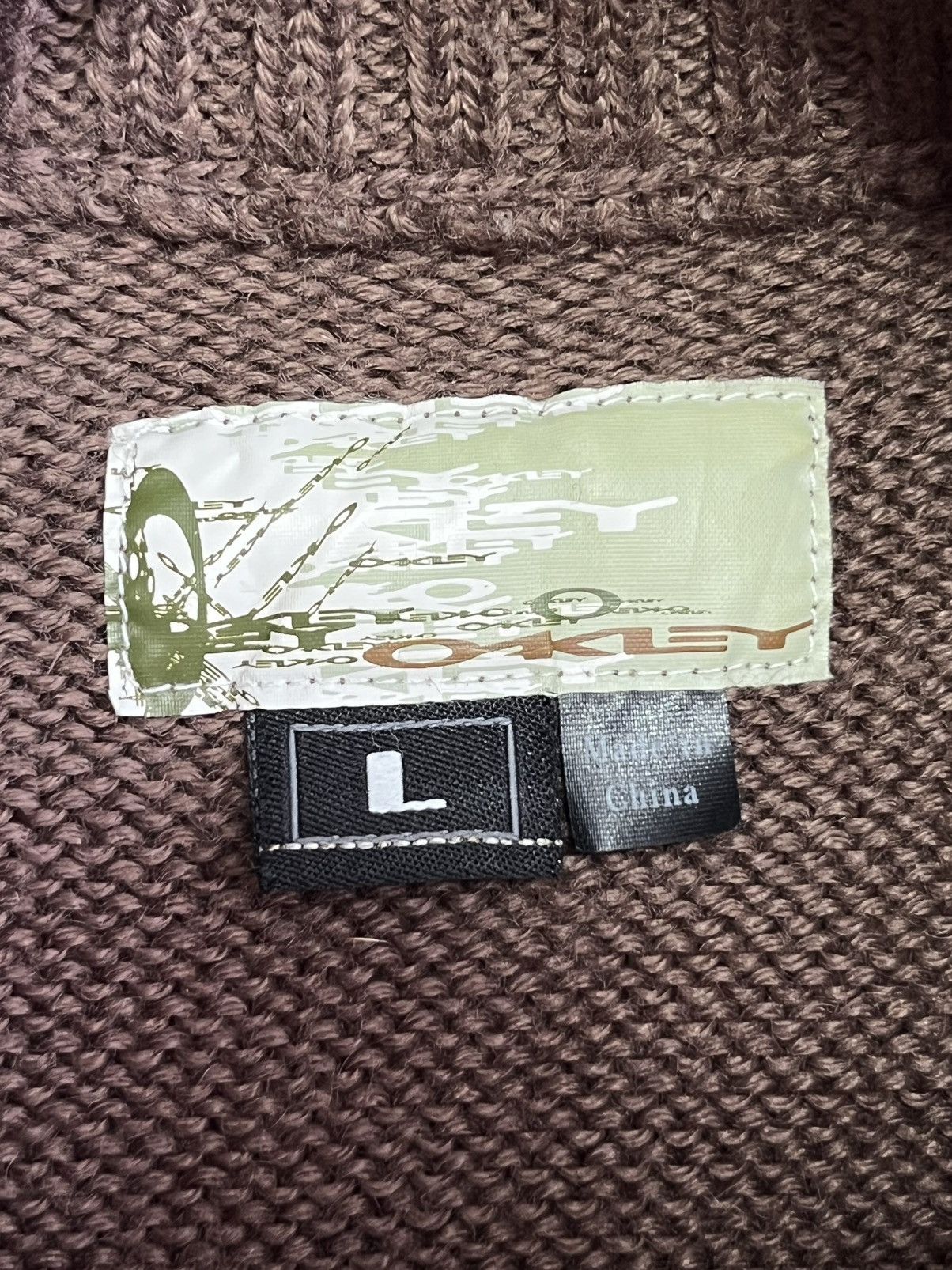 Oakley Vintage Oakley Big Logo Y2K Wool Sweater Size US L / EU 52-54 / 3 - 4 Thumbnail