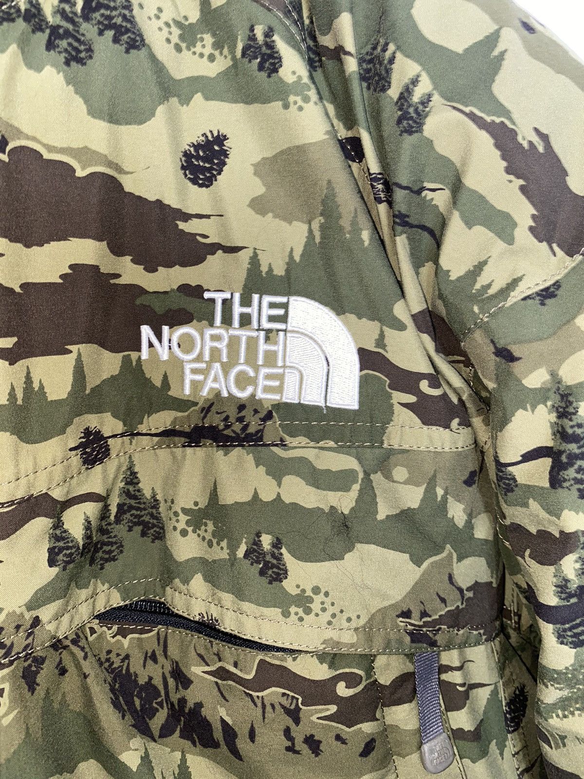 Maharishi × Medicom Toy × The North Face The North Face x Maharishi(DPM) x Medicom Toy Goretex Jacket Size US L / EU 52-54 / 3 - 14 Thumbnail