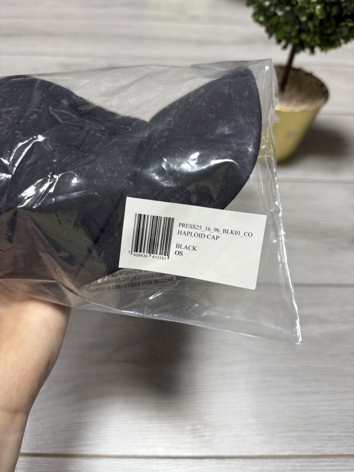 Heliot Emil Heliot Emil haploid cap new unusual RARE Size ONE SIZE - 9 Thumbnail