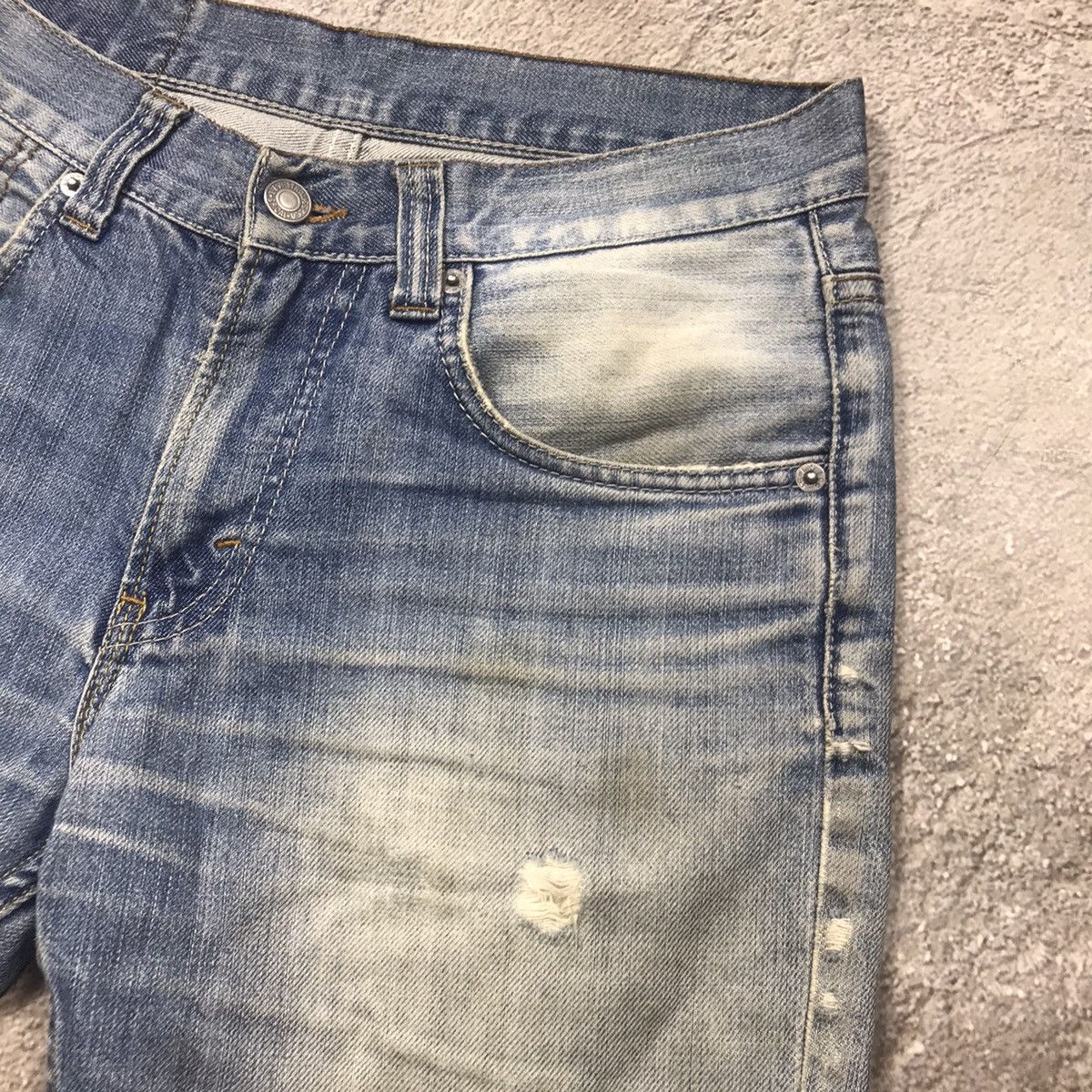 Vintage Vintage Levis Distressed Shorts Sun Faded Thrashed Y2K 30 Size US 30 / EU 46 - 3 Thumbnail