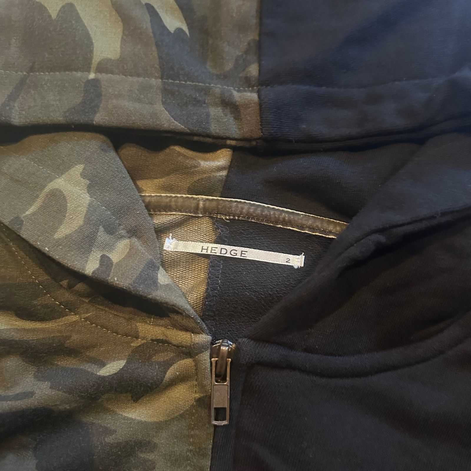 Japanese Brand japanese hedge half camo two tone zip up hoodie sweatshirt Size US M / EU 48-50 / 2 - 2 Thumbnail