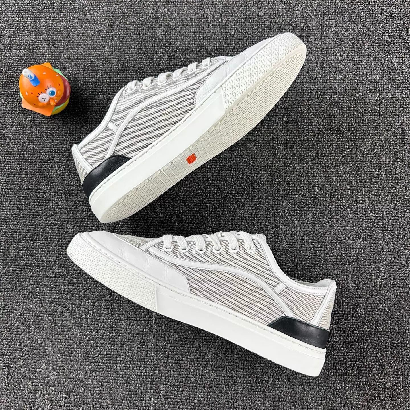 Hermes Hermes Women's Gray Pre-owned Sneakers 37 Size US 6.5 / IT 36.5 - 3 Thumbnail