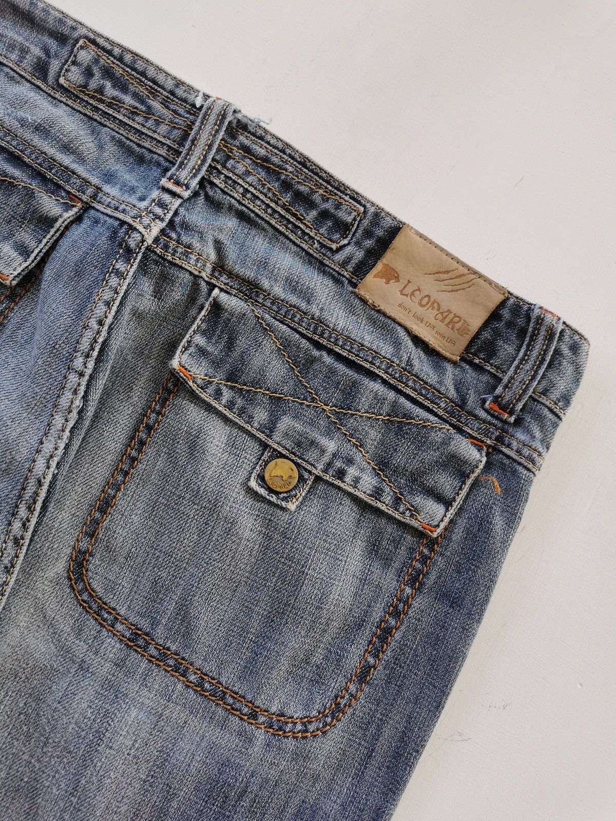 Japanese Brand Leopard Baggy Distressed Denim Jeans Size US 34 / EU 50 - 8 Thumbnail